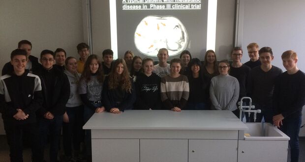 Leistungskurs Biologie der FvSS besucht die Tumorklinik des Klinikums Fulda