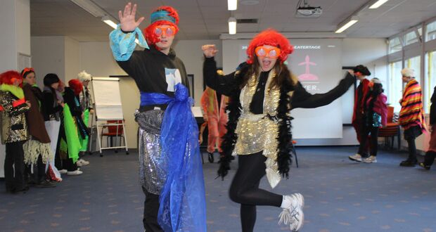 Mit „FLOWER POWER“ unterwegs ins 21. Jahrhundert