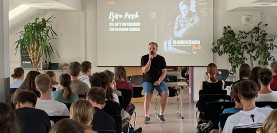 „Gottes Gnade hat mich da herausgeholt!“ – Pastoralreferent Björn Hirsch zu Gast